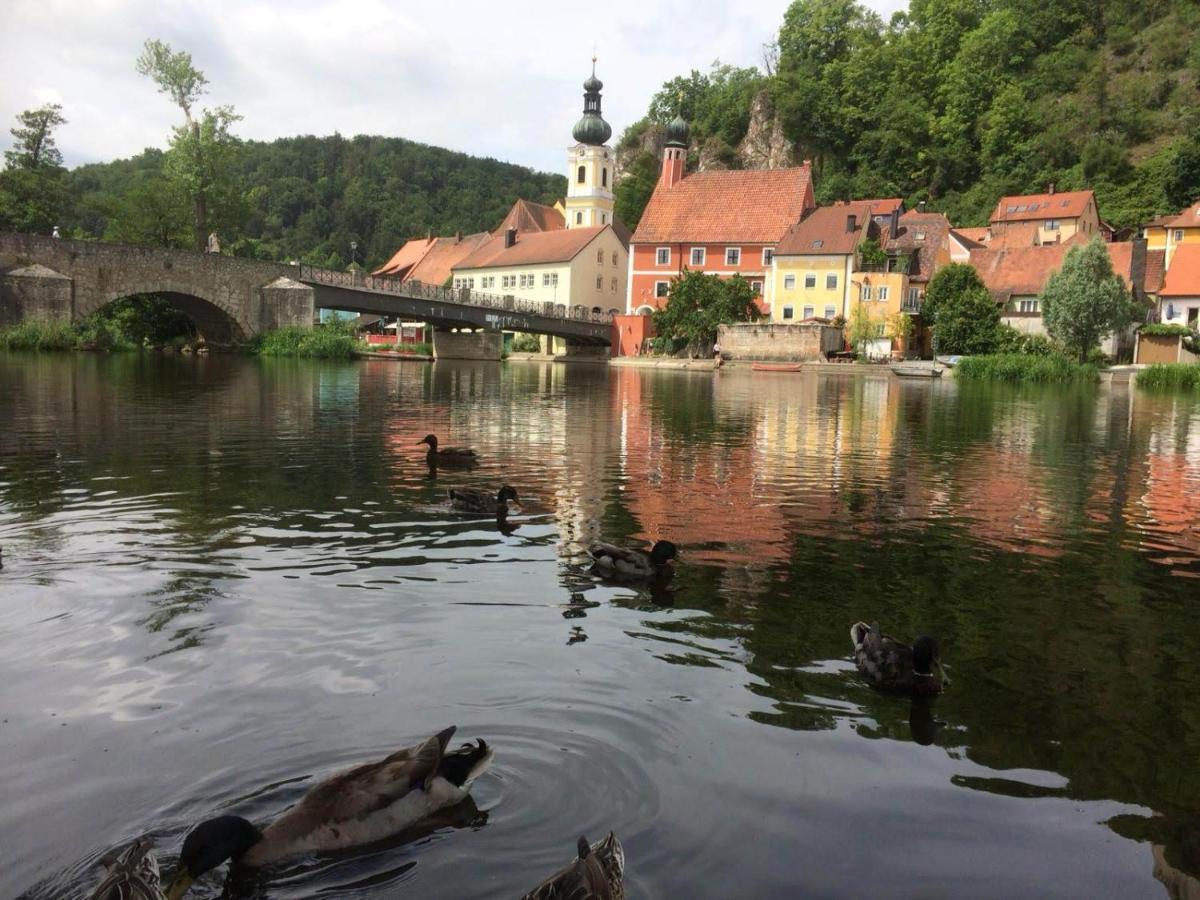 Ferienwohnung Kallmuenz_Luftschloss Bagian luar foto
